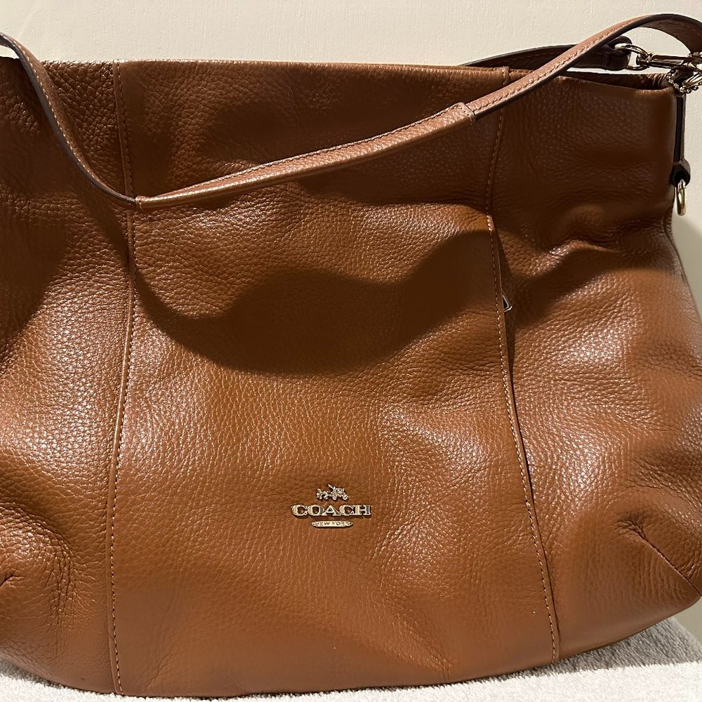 COACH E/W ISABELLE SHOULDER BAG IN PEBBLE LEATHER - STYLE # F35809
